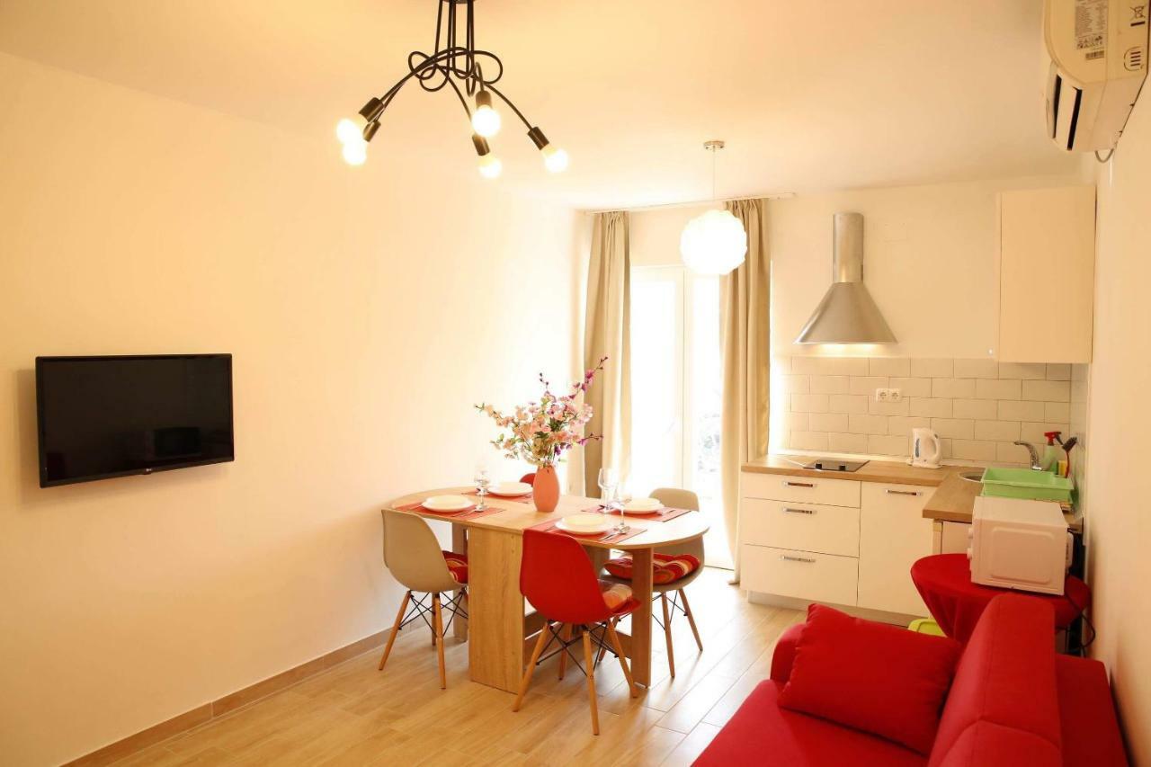 Sunny Day Apartments Tribalj Exterior foto